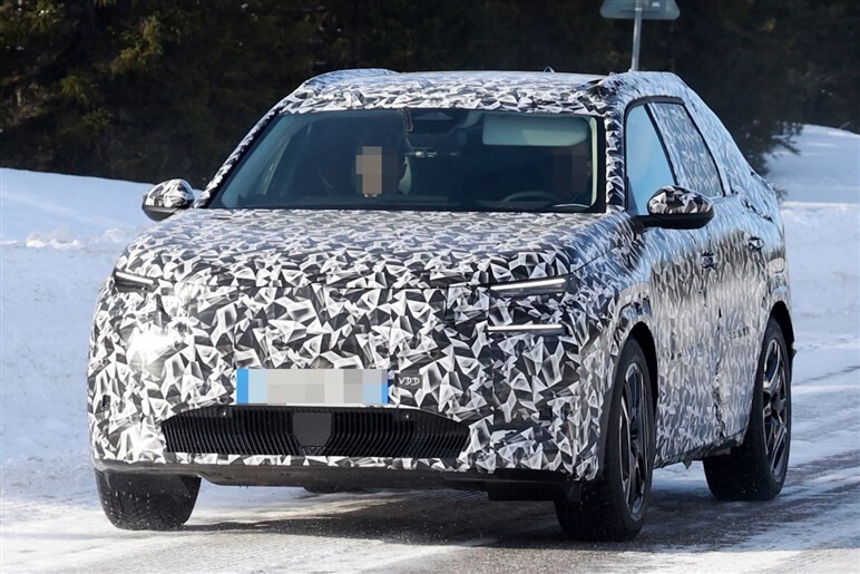 シトロエン新型「C5エアクロスSUV」25年公開。外見は“美しすぎて話題のコンセプトカー”とほぼ同じに