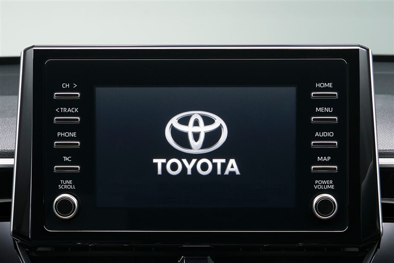 218万円の激安カローラクロス「G“X”」はアリかナシか？　装備をチェックしてみた！