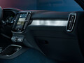ボルボもクーペ風SUV市場に参入！ ピュアEVの「C40リチャージ」を発表