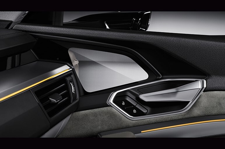 アウディe-tron早くも受注2万台以上!?　12月発売で優位に立つか？