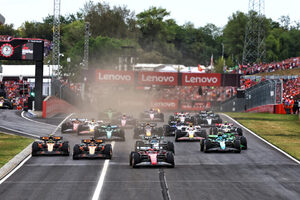 ノリスが1ストップ成功で今季5勝目。ピアストリとのギャップを7点縮める【決勝レポート／F1第14戦】
