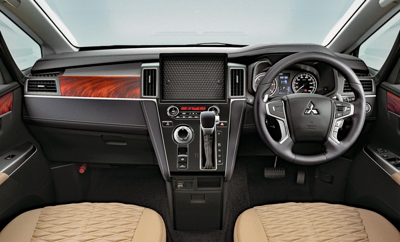 三菱 デリカd 5が安全装備の充実化など一部改良に Webモーターマガジン 自動車情報サイト 新車 中古車 Carview