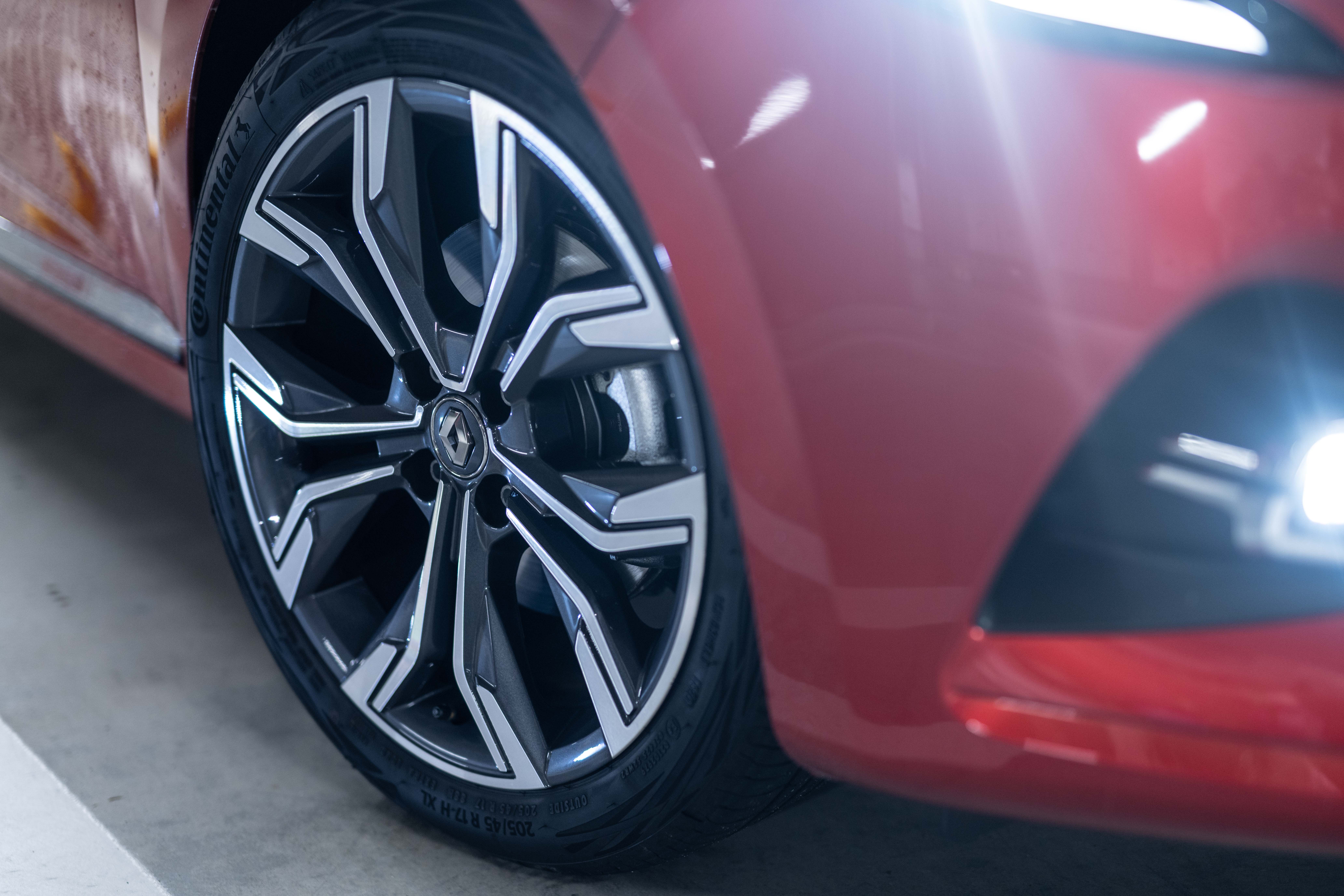 やっぱりフレンチ コンパクトは楽しいゾ 上質になった新型ルノー ルーテシア試乗記 Gq Japan 自動車情報サイト 新車 中古車 Carview
