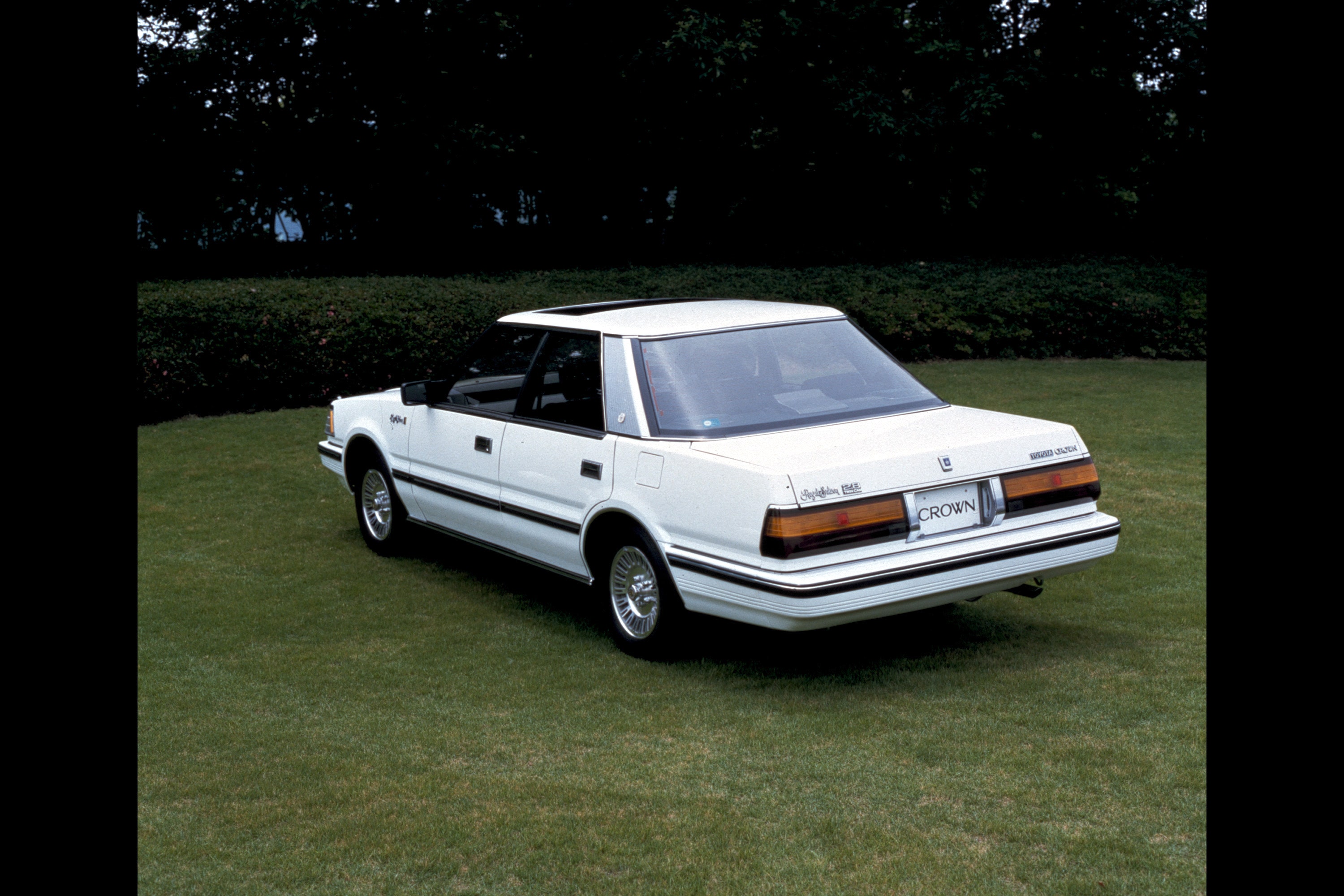 1980年代に話題を集めた4ドアハードトップ車5選 Gq Japan 自動車情報サイト 新車 中古車 Carview