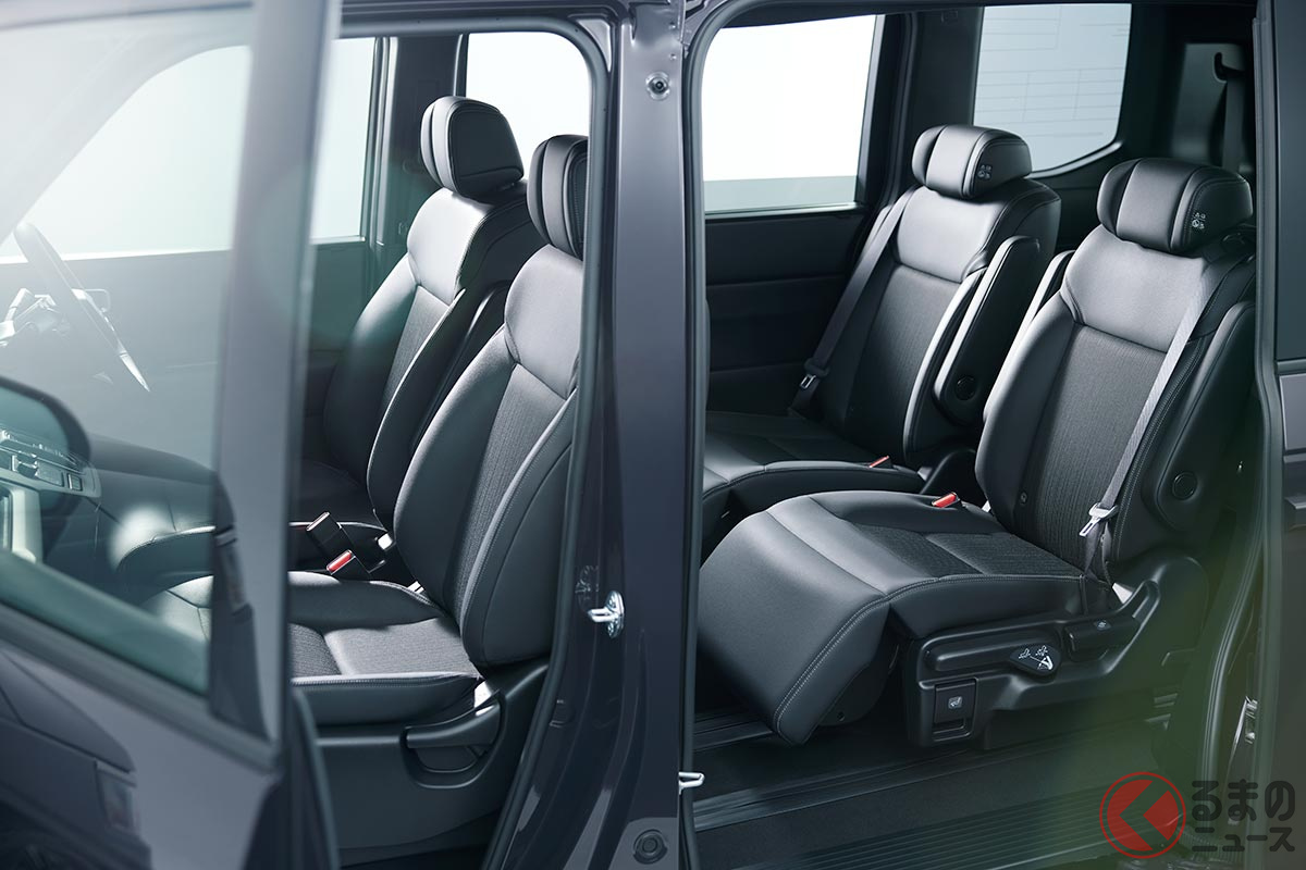 トヨタ ホンダなぜ2列目重視 トヨタ新型ノア 新型ヴォクシー 新型ステップワゴン揃って オットマン 採用の理由 くるまのニュース 自動車情報サイト 新車 中古車 Carview