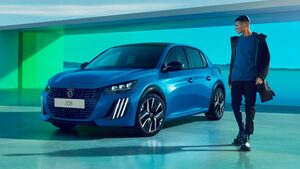 プジョー「208」最新マイルドハイブリッド導入！軽やかな走りと優れた燃費性能を両立