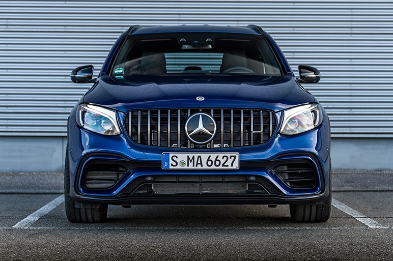 0-100km/h 3.8秒の豪速SUV！ GLC63 S AMG 4マチック+ 海外試乗