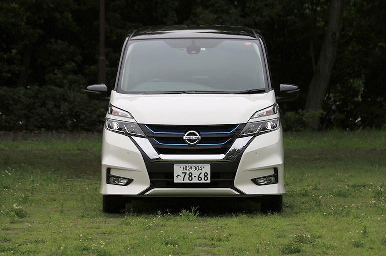 日産セレナe-POWERはミニバンながら運転も楽しめるドライバーズカー。値引き交渉の健闘を祈る