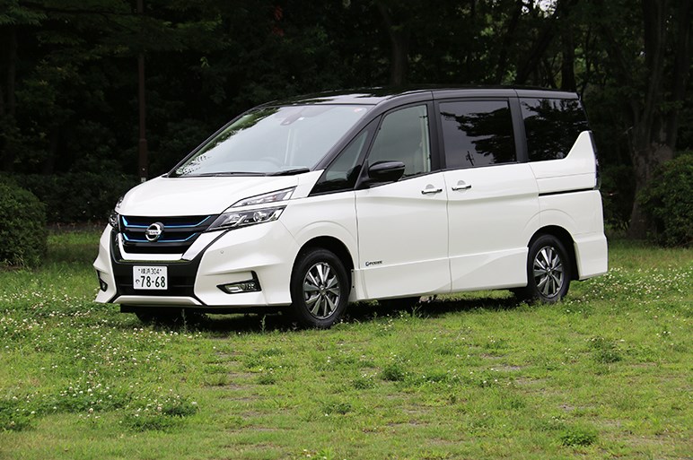 日産セレナe-POWERはミニバンながら運転も楽しめるドライバーズカー。値引き交渉の健闘を祈る