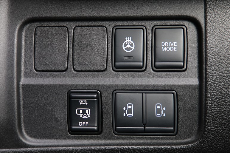 日産セレナe-POWERはミニバンながら運転も楽しめるドライバーズカー。値引き交渉の健闘を祈る