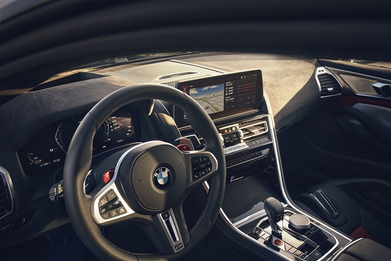 BMWが“謎のコンセプトカー”を予告。7000万円超「スカイトップ」の追加仕様か…「ヴィラ・デステ」で公開へ