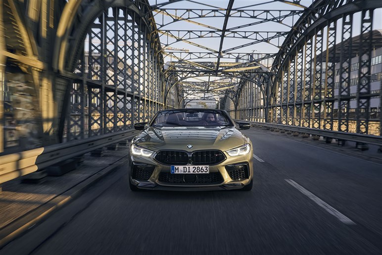 BMWが“謎のコンセプトカー”を予告。7000万円超「スカイトップ」の追加仕様か…「ヴィラ・デステ」で公開へ