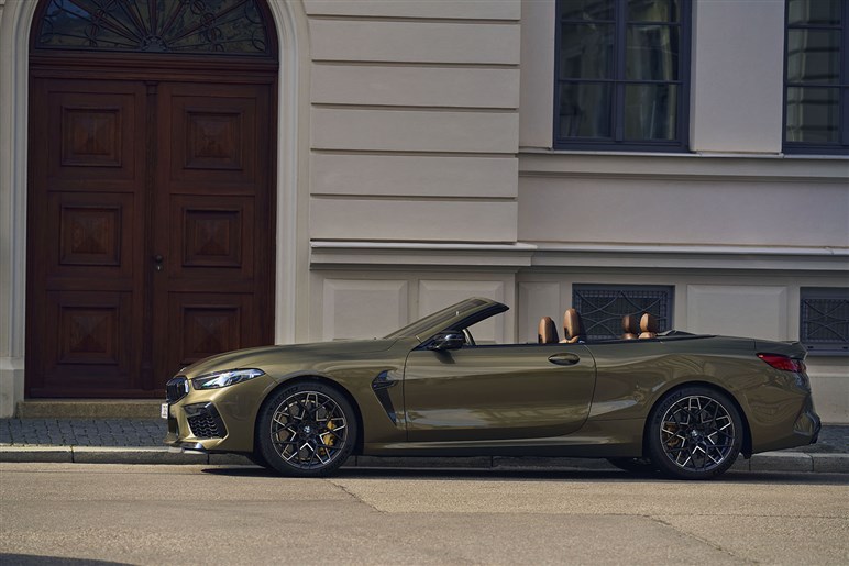 BMWが“謎のコンセプトカー”を予告。7000万円超「スカイトップ」の追加仕様か…「ヴィラ・デステ」で公開へ