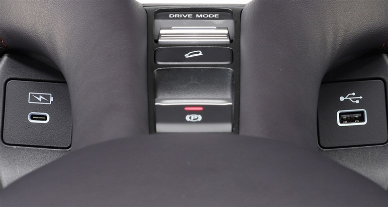【ZR-V改良】約2％の値上げもツヤ感アップ＆塗膜耐久性が1.5倍に。シビックRSやフリードと同じ新塗料はリセールでも有利？