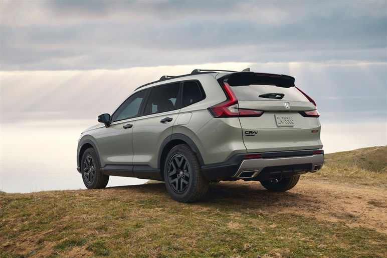 【明日発表】新ハンマーヘッドライトが見えた！ 新型「RAV4」の追加イメージが公開。GR仕様も設定か!?