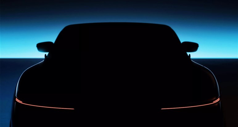 BMWが“謎のコンセプトカー”を予告。7000万円超「スカイトップ」の追加仕様か…「ヴィラ・デステ」で公開へ