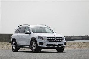 売れてるメルセデスのSUV「GLB」 意外に価格差ないガソリンFFとディーゼル4WDの選び方