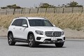 売れてるメルセデスのSUV「GLB」 意外に価格差ないガソリンFFとディーゼル4WDの選び方