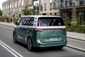 【アルファード超えの存在感】VWの新型ミニバン「ID.バズ」が日本予約開始。圧倒的センスで日本の風景を書き換えるか？