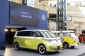 【アルファード超えの存在感】VWの新型ミニバン「ID.バズ」が日本予約開始。圧倒的センスで日本の風景を書き換えるか？