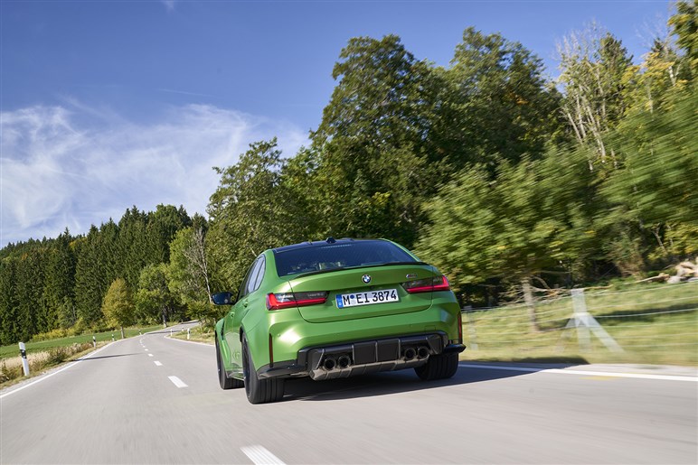 【衝撃】BMW新型「M3」もBEVに。4モーター710PSの過激モデルへ進化…エンジン版はどうなる？