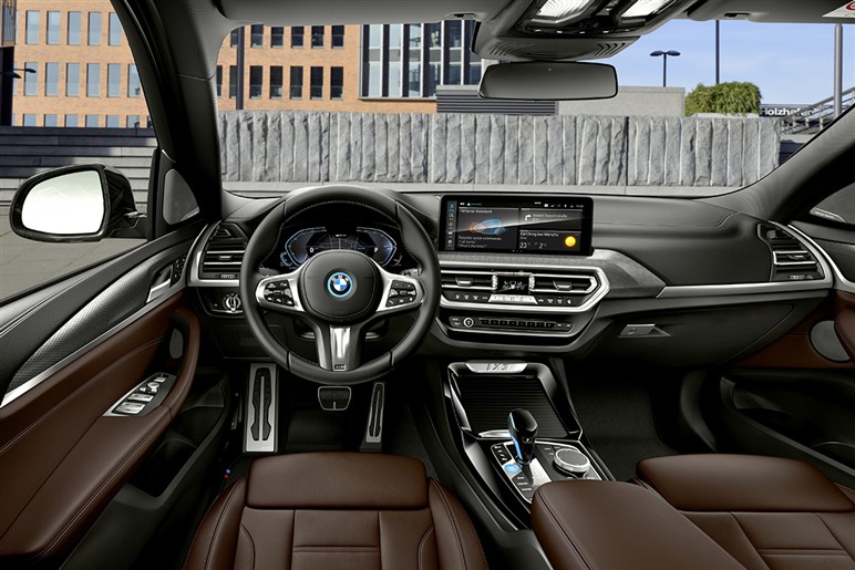 【衝撃】BMW新型「M3」もBEVに。4モーター710PSの過激モデルへ進化…エンジン版はどうなる？