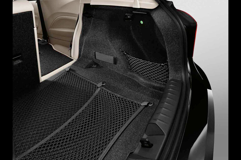 1シリーズに3ドア追加　M135iの詳細情報も