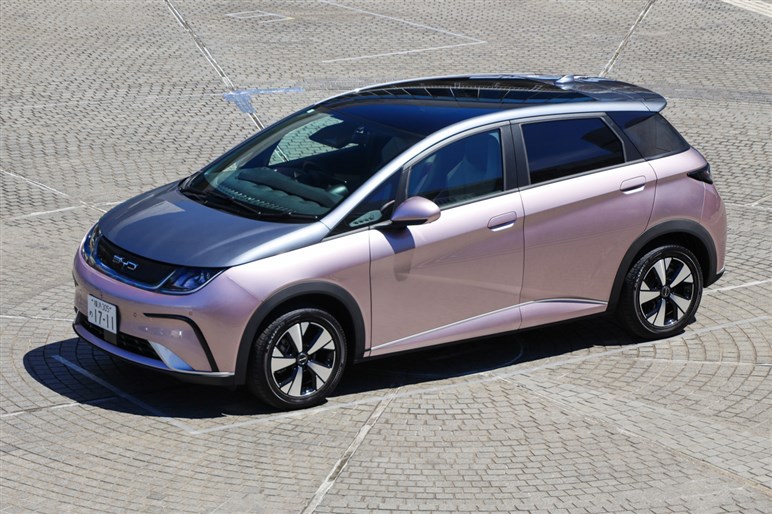 【中国EVの黒船!?】BYDの第2弾「ドルフィン」はさらに安そう！ 日本で何台売れれば成功か考えた