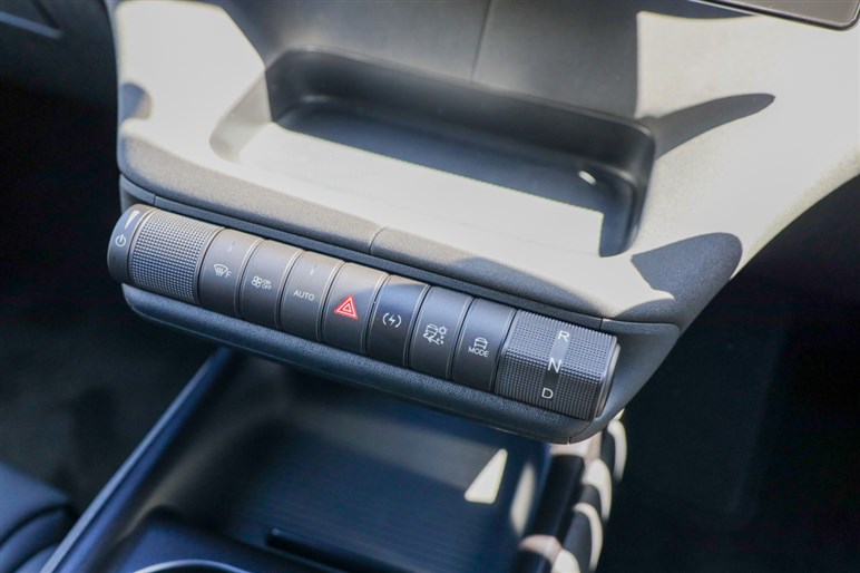 【中国EVの黒船!?】BYDの第2弾「ドルフィン」はさらに安そう！ 日本で何台売れれば成功か考えた