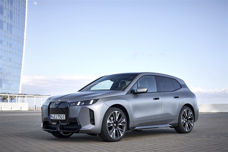生産終了と噂のBMW「XM」後継はSUV版“スピードトップ”か。ベースはカイエン超えサイズの中国産大型SUVってマジ？