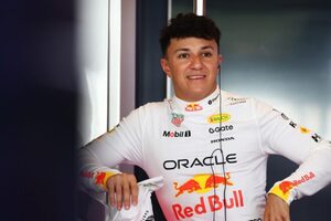 レッドブル加入のハジャーが2026年の準備「新タイヤで走れて有意義だった」チームは最終テストでホンダに感謝