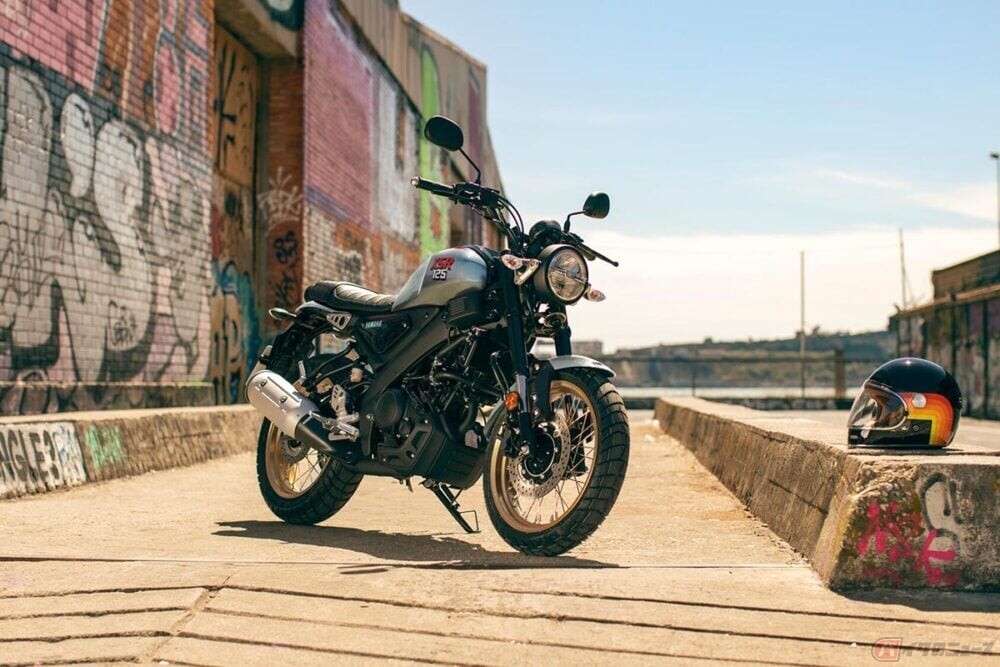 この仕様、日本でも人気ありそう!! ヤマハの原付二種スポーツ「XSR125」の派生モデル「XSR125 Legacy（レガシー）」最新モデルを欧州で発表