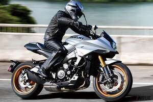 スズキの個性派ロードスポーツバイク「カタナ」に2026年モデルが登場！ 現代的に再構築されたスタイリングはどんなシーンでも“存在感が圧倒的”