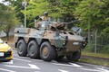 陸上自衛隊：戦闘装甲車両上に、立つ?! モーターファンフェスタ2022に登場した87式偵察警戒車（RCV）