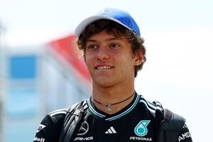 試験直後に直撃インタビュー！？　現役高校生アントネッリが学業とF1の両立語る「簡単じゃないね」