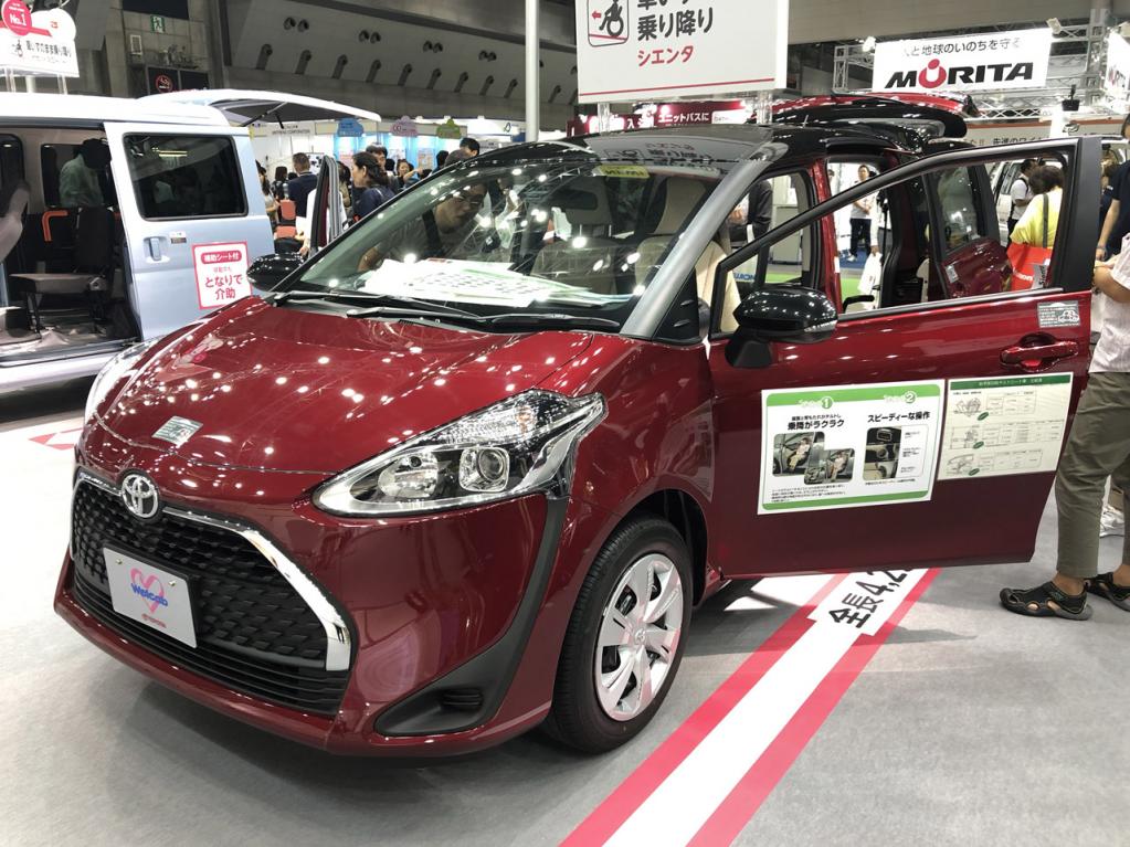 福祉車両だってマイナーチェンジします！ 国際福祉機器展H.C.R.2018