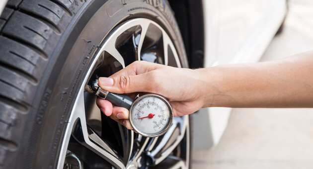 【タイヤの空気圧】どのくらいの頻度でチェックするべき！？