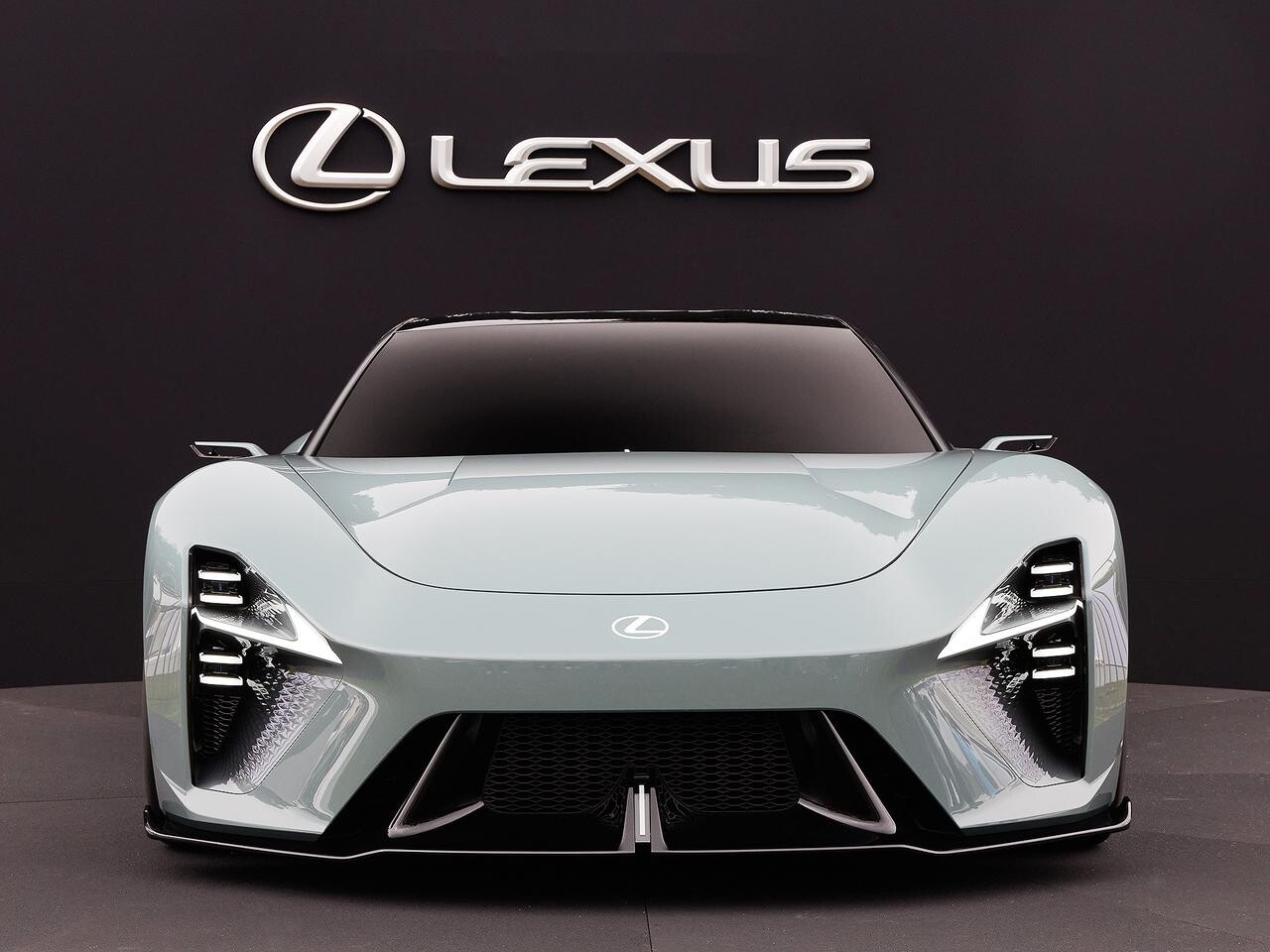 LFAの魂を受け継ぐ！？　レクサスがモントレー カーウイークに次世代スポーツモデルを出展！