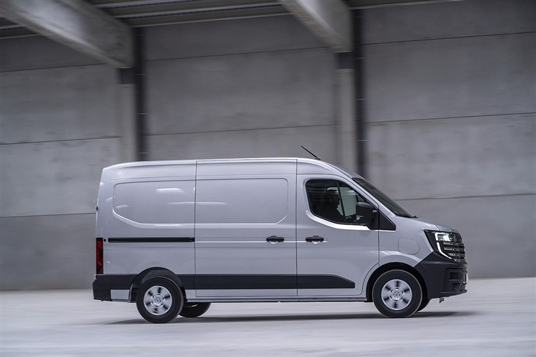 日産の巨大商用バン、新型「インタースター」が欧州で発売　キャンパー仕様を国内導入してみる妄想はアリ？ナシ？