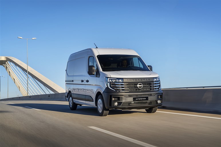 日産の巨大商用バン、新型「インタースター」が欧州で発売　キャンパー仕様を国内導入してみる妄想はアリ？ナシ？