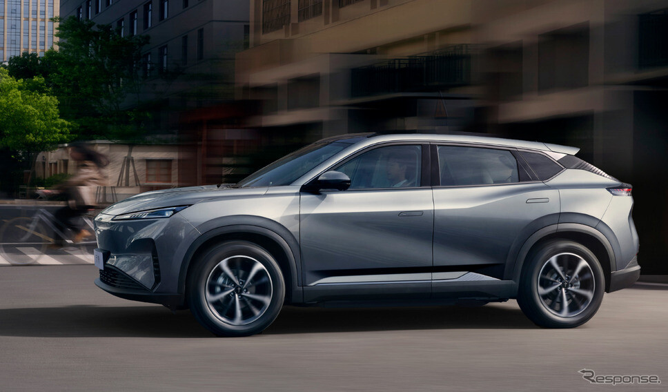 東風傘下の神龍汽車、新エネ車ブランド「示界」第一弾発売…フランス車の走行感覚実現
