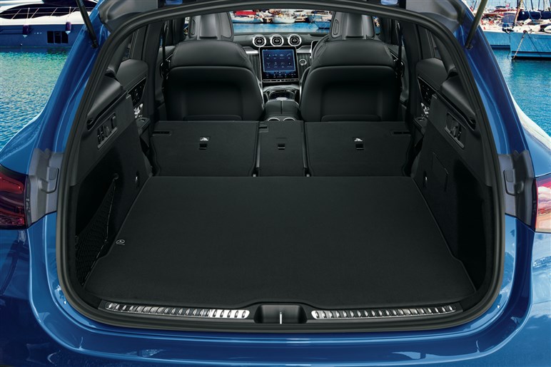 メルセデス、新型GLC発表。ディーゼル＋MHEVで18.1km/L、価格は820