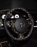 【道譲ります…】ロールスロイスが“マフィア仕様”に。金箔を散りばめたカーボンパーツの極悪感が凄い