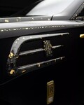 【道譲ります…】ロールスロイスが“マフィア仕様”に。金箔を散りばめたカーボンパーツの極悪感が凄い