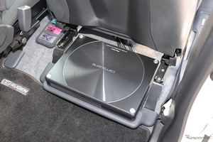 「小型・薄型のパワードサブウーファー」の利点は、音？ 手軽さ？［イン・カー・リスニング学入門…低音強化編］