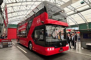 BYDが「ロンドンバス」　最大500kW充電に対応、2階建て電動バスを導入