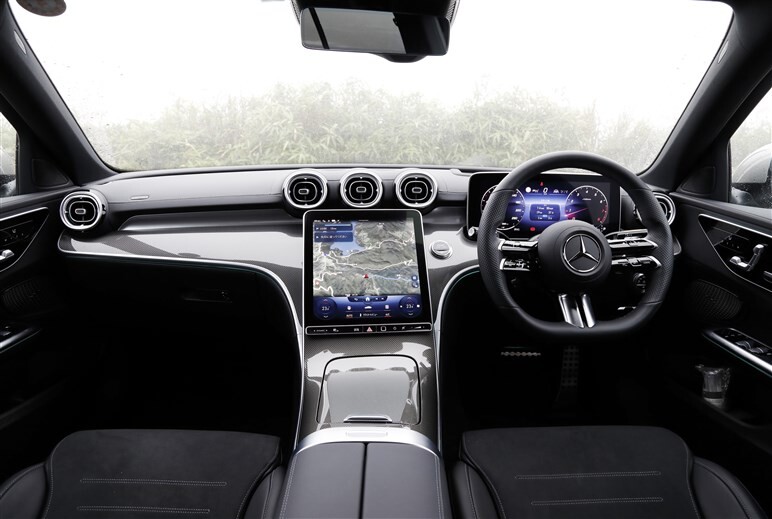 高くなった新型Cクラスに試乗。ステアリングは気になるが、これ買っときゃ間違いない