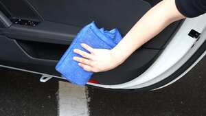 「多くの車でキズだらけになりがちの部分」「よっぽど気をつけてないと…」オーナーの悩みを解消。気になる部分を丸ごとガード