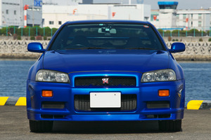 国産中古スポーツカー値上がりトップ5！ 日産R34型「スカイラインGT-R」が3年間で777万円も値上がりした