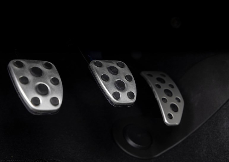 【待望】ついに「WRX S4」にも6速MT登場か？ スバルが“操る楽しさ”を取り戻す一手、2026年に期待